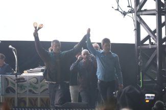 Oasis thank their fans as they close their first gig together in 16 years