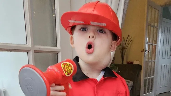 Firefighters launch fundraiser to help family of Kelso toddler given months to live 