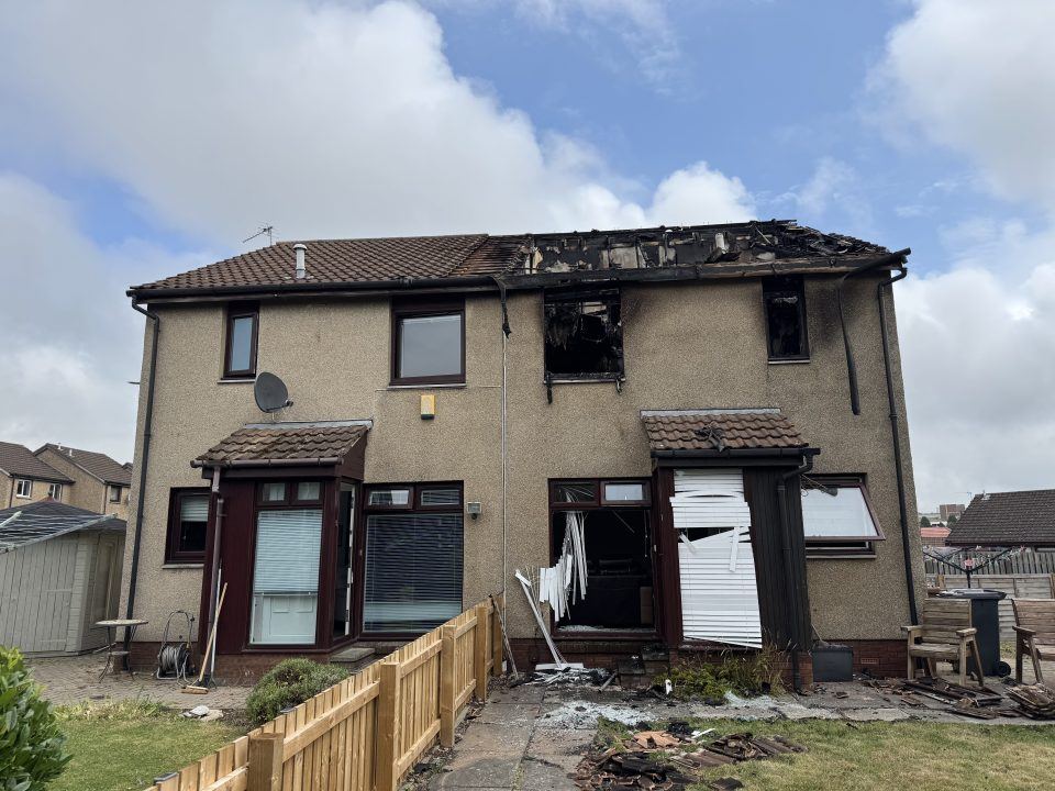 Neighbours flee as early morning blaze destroys Dundee home