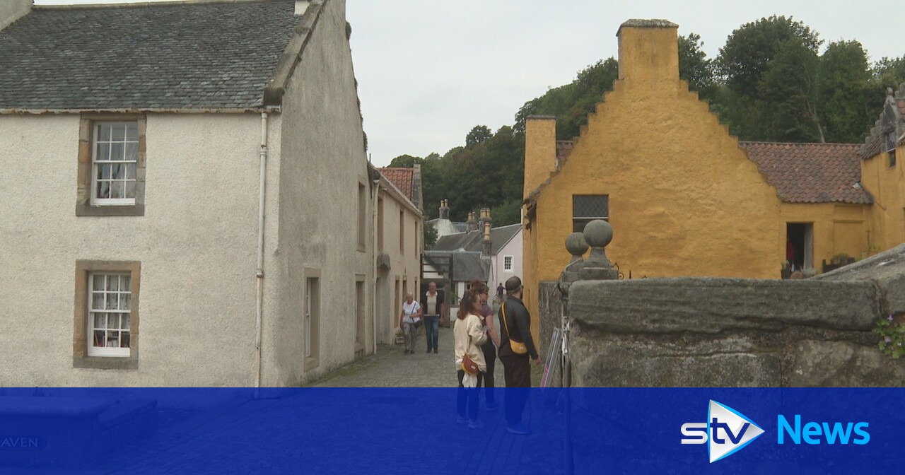 Outlander fans flock to historic sites ahead of final season