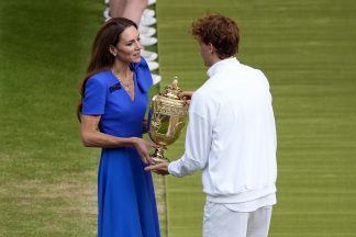 Kate presents Wimbledon men’s trophy on Centre Court