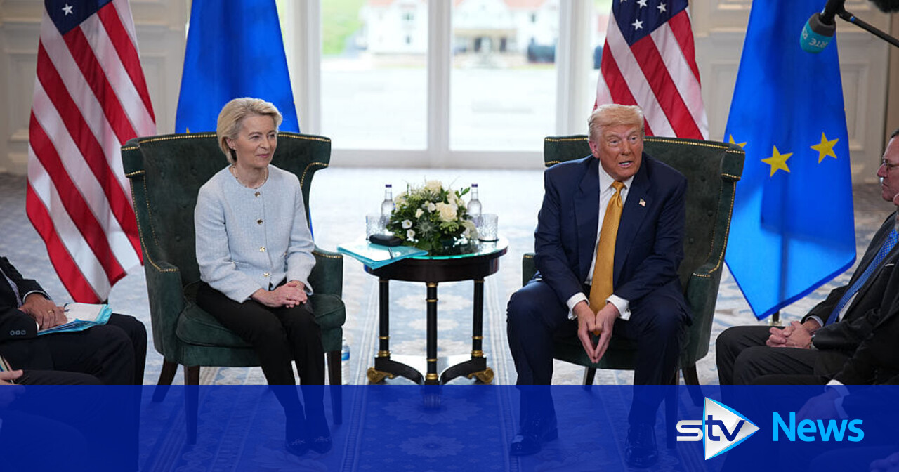 Trump agrees trade deal with EU president on day two of Scotland visit