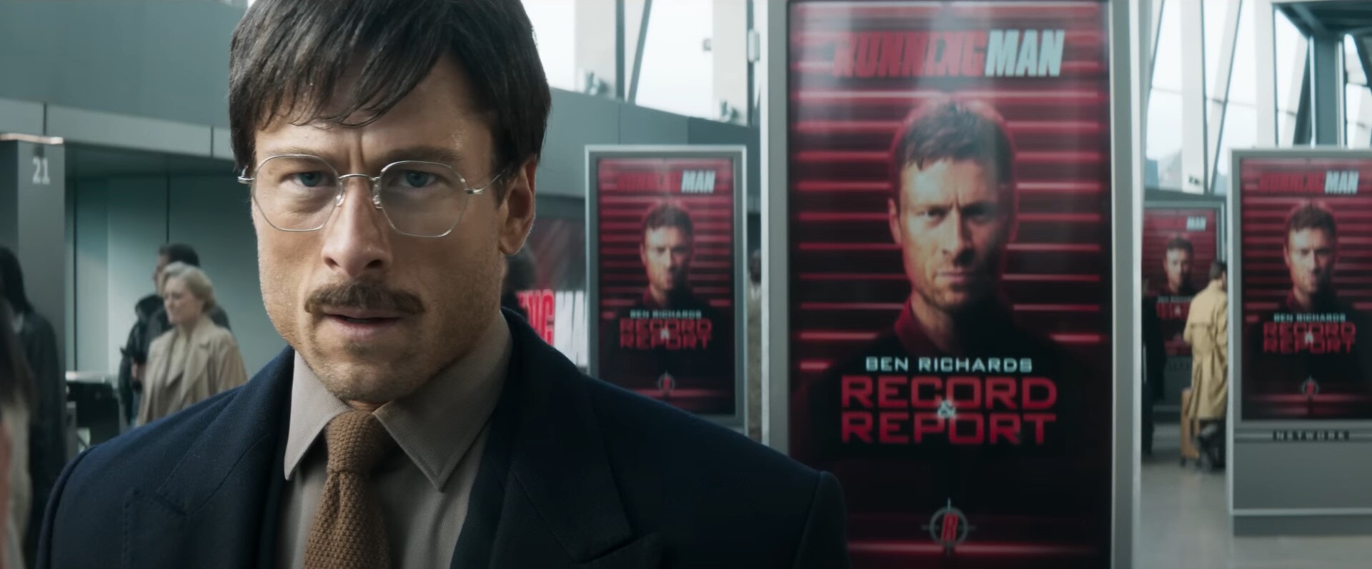 Glen Powell is the star of the 1987 remake. 