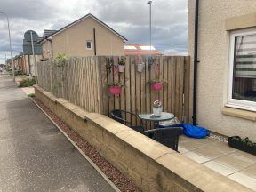 Homeowner given three months to tear down garden fence by East Lothian Council