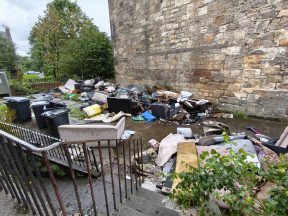 Renfrewshire Council forced to remove fly-tipping despite pleas to property owners