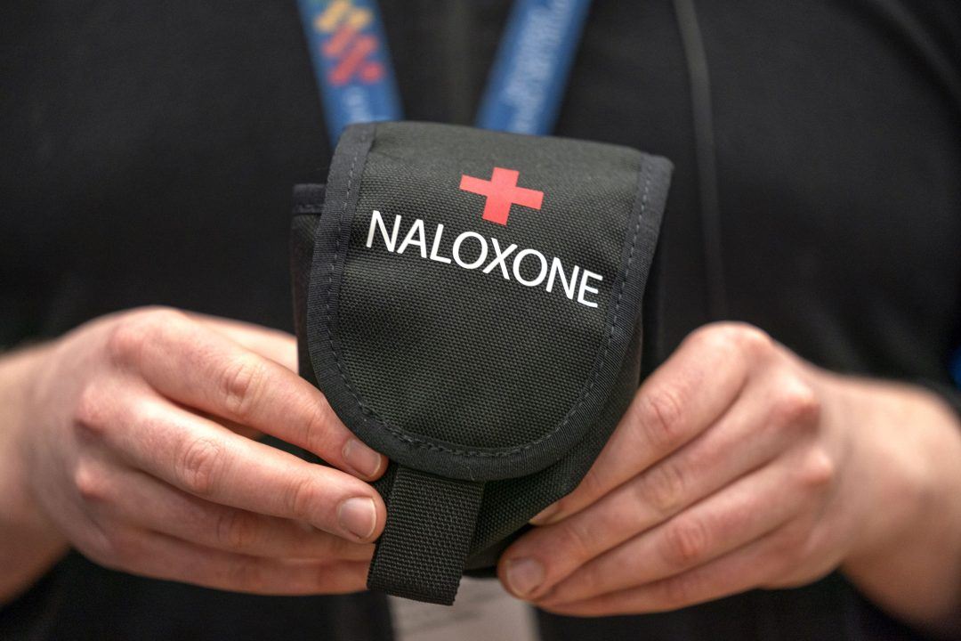 Nitazenes in drug supply lead to minister’s ‘life-saving’ naloxone plea
