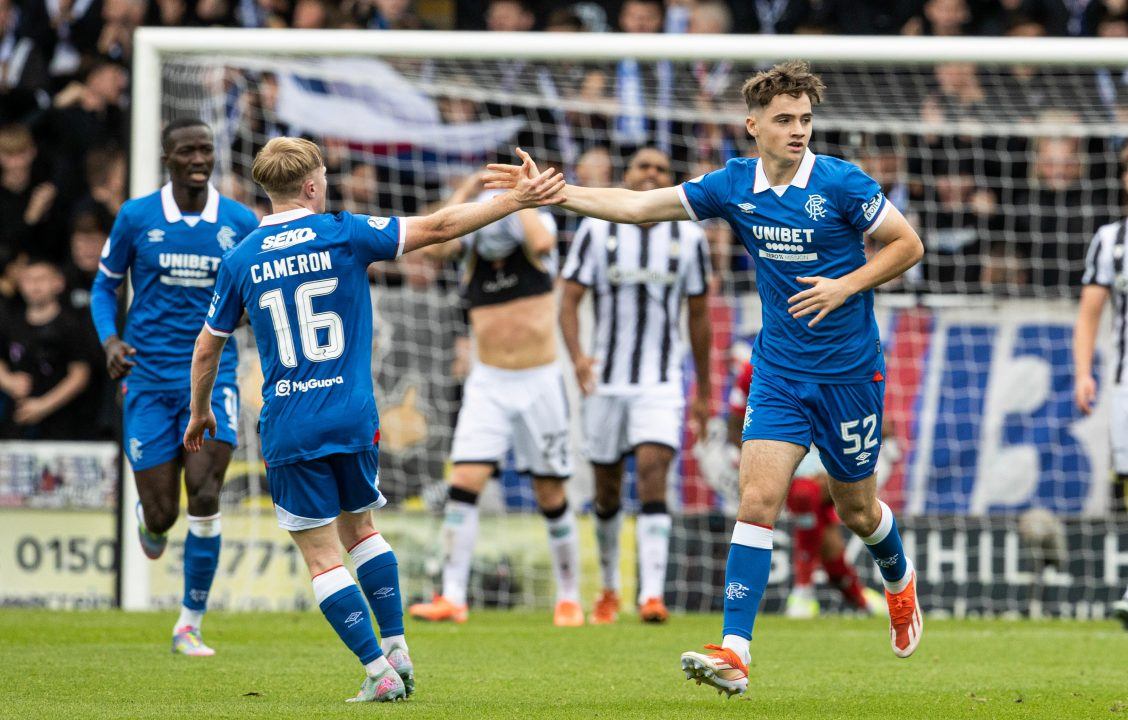 Rangers strike late in third league draw in a row against St Mirren