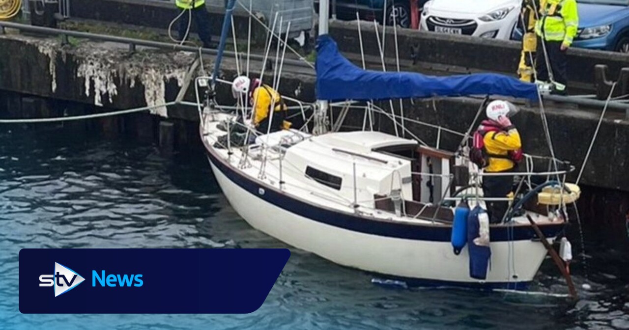 Lifeboat called to rescue sinking yacht run aground in Portree bay