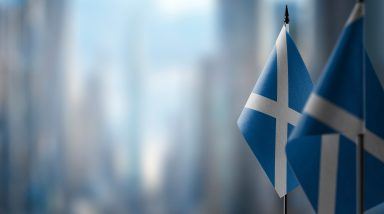 Renfrewshire Council writes to Paisley residents urging them to remove flags from lampposts