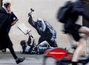 Banksy artwork to be removed from Royal Courts of Justice