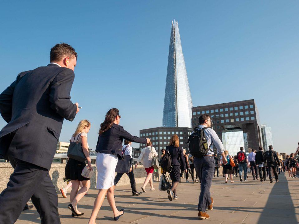 Wage growth falls to lowest since 2022 as jobs market continues to falter