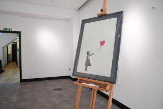 Banksy print worth £270,000 stolen in just over 30 seconds, court hears