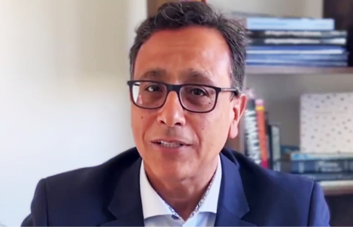 Dr Wael Agur, consultant urogynaecologist in Glasgow
