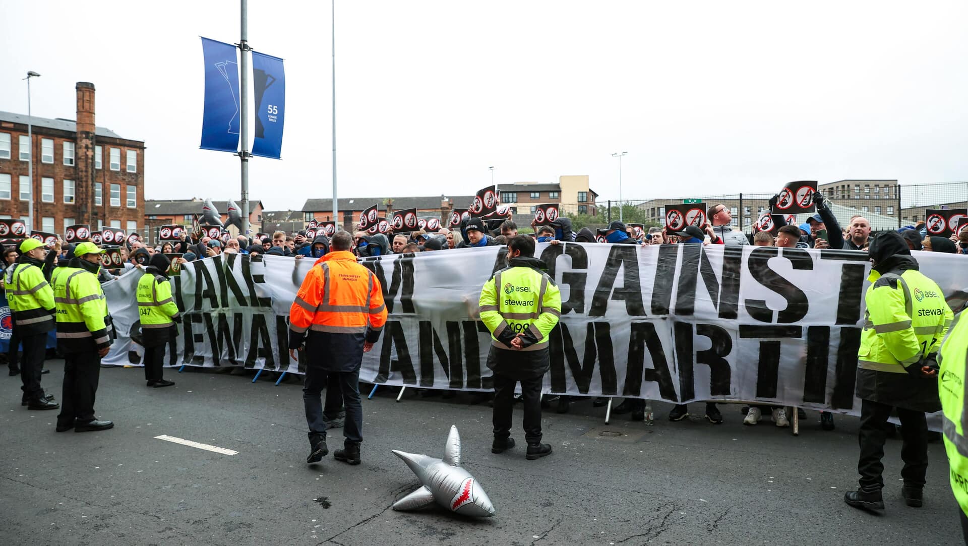 GLASGOW, SCOTLAND - SEPTEMBER 20: Rangers fans protest against manager Russell Martin and chief executive Patrick Stewart outside the stadium before a Premier Sports Cup Quarter-Final match between Rangers and Hibernian at Ibrox Stadium, on September 20, 2025, in Glasgow, Scotland. (Photo by Alan Harvey / SNS Group)