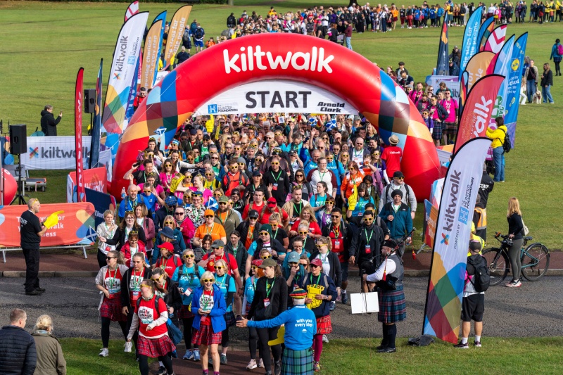Thousands head out on 2025 Kiltwalk