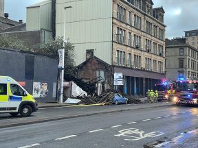 Road closed due to ‘fallen building’ in Glasgow as public urged to avoid area