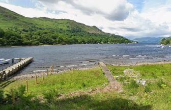 Public urged to avoid toxic water at Loch Earn