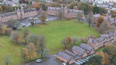 Call for community discussion over asylum seeker barracks plan