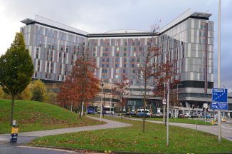 Whistleblowers who raised hospital safety concerns owed apology, inquiry told