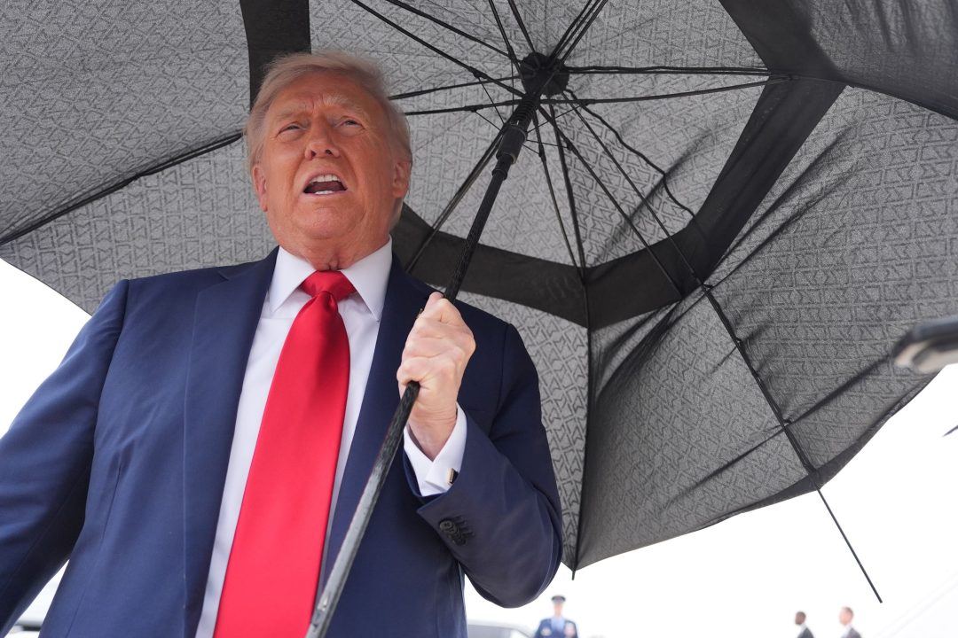 Trump warns Russia he may send Ukraine long-range Tomahawk missiles