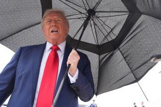 Trump warns Russia he may send Ukraine long-range Tomahawk missiles