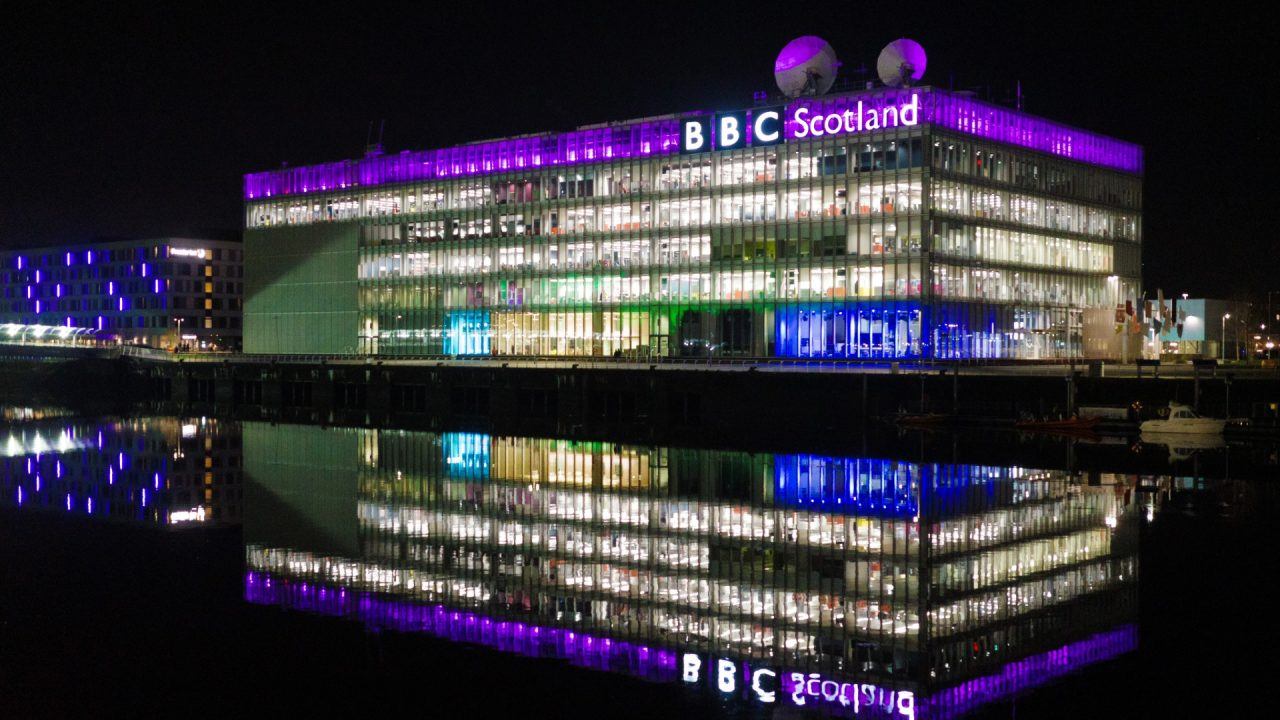 Thousands back call for BBC Radio Scotland to reverse late-night schedule changes