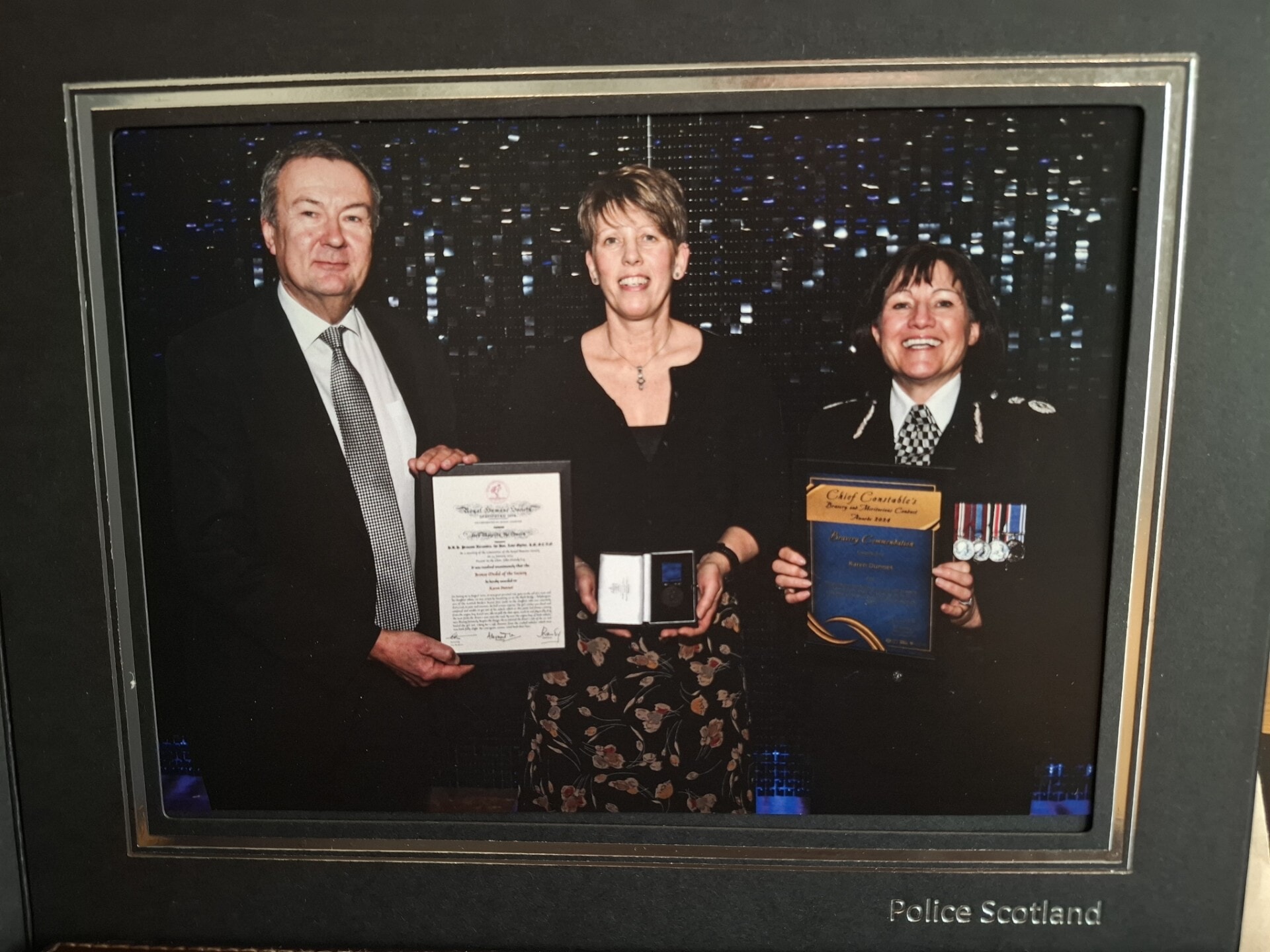 Karen Dunnet was presented with the Royal Humane Society Bronze Medal for her actions.