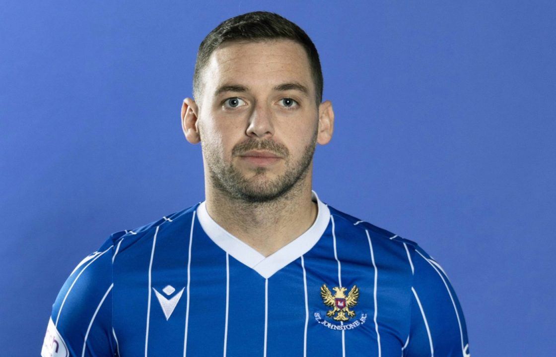 Dundee battle back to end run of four defeats with win over St Mirren