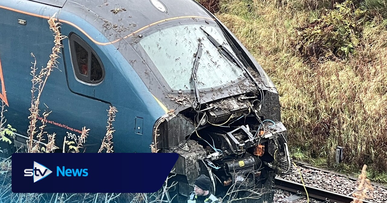 Glasgow to London train derails after ‘hitting landslide at 80mph’