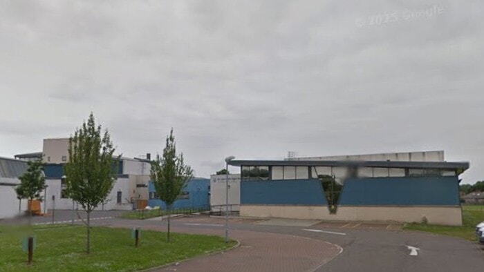 Police called to Dundee high school after ‘person with weapon’ seen nearby