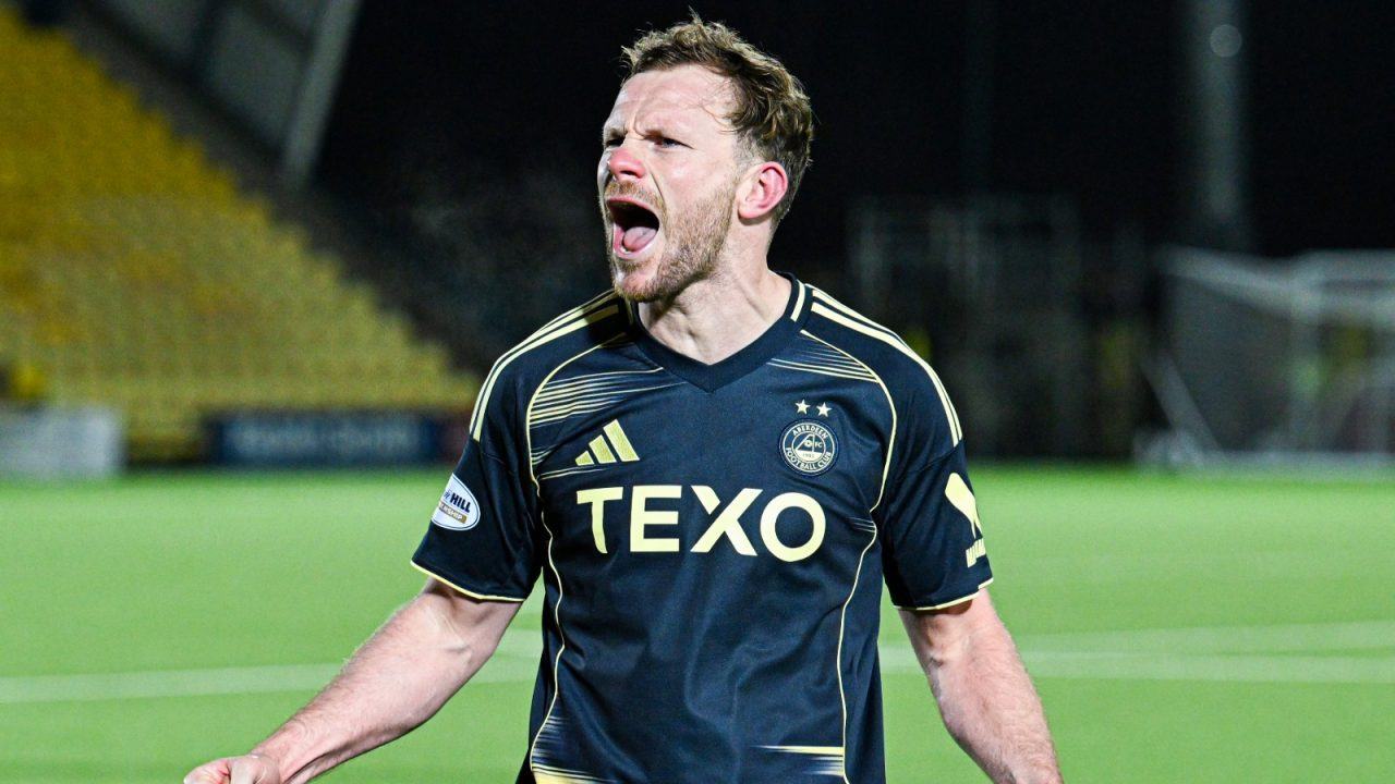 Nicky Devlin urges Aberdeen to increase attacking threat