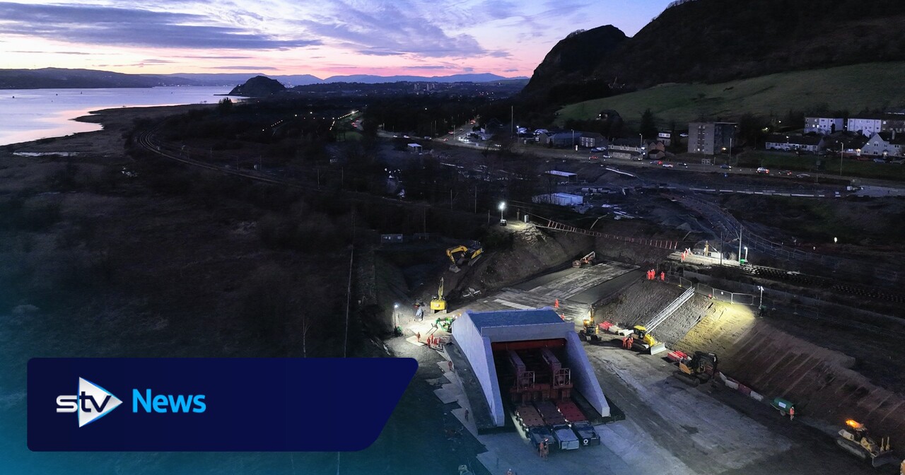 ‘Milestone’ bridge improving transport links lifted into position