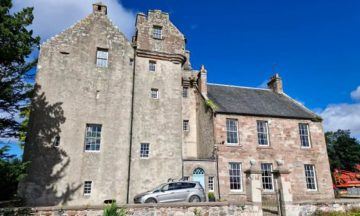 US owners of Balbegno Castle given go-ahead to carry out £1m revamp after council delay