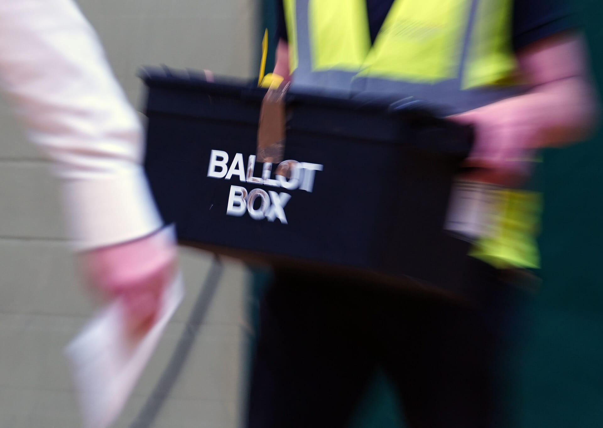While the Holyrood elections in 2011 did not coincide with a Scottish referendum, a ballot on whether the UK should change its voting system was held on that date