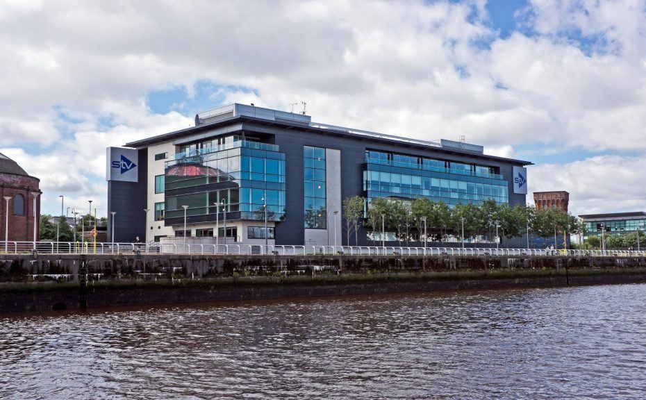 Union members at STV back strike action | STV News