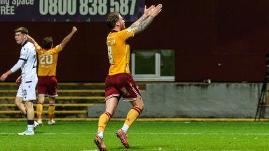 Callum Slattery earns in-form Motherwell late win over Dundee