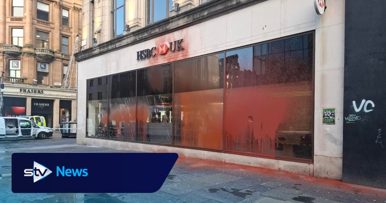 HSBC in Glasgow sealed off after red paint thrown at bank building
