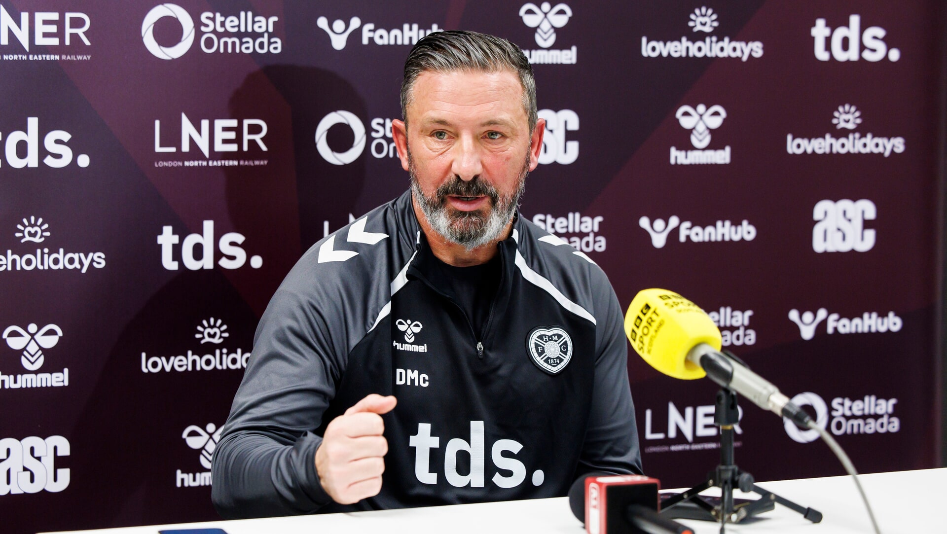 Image for Derek McInnes: I’m delighted where Hearts are in Premiership table