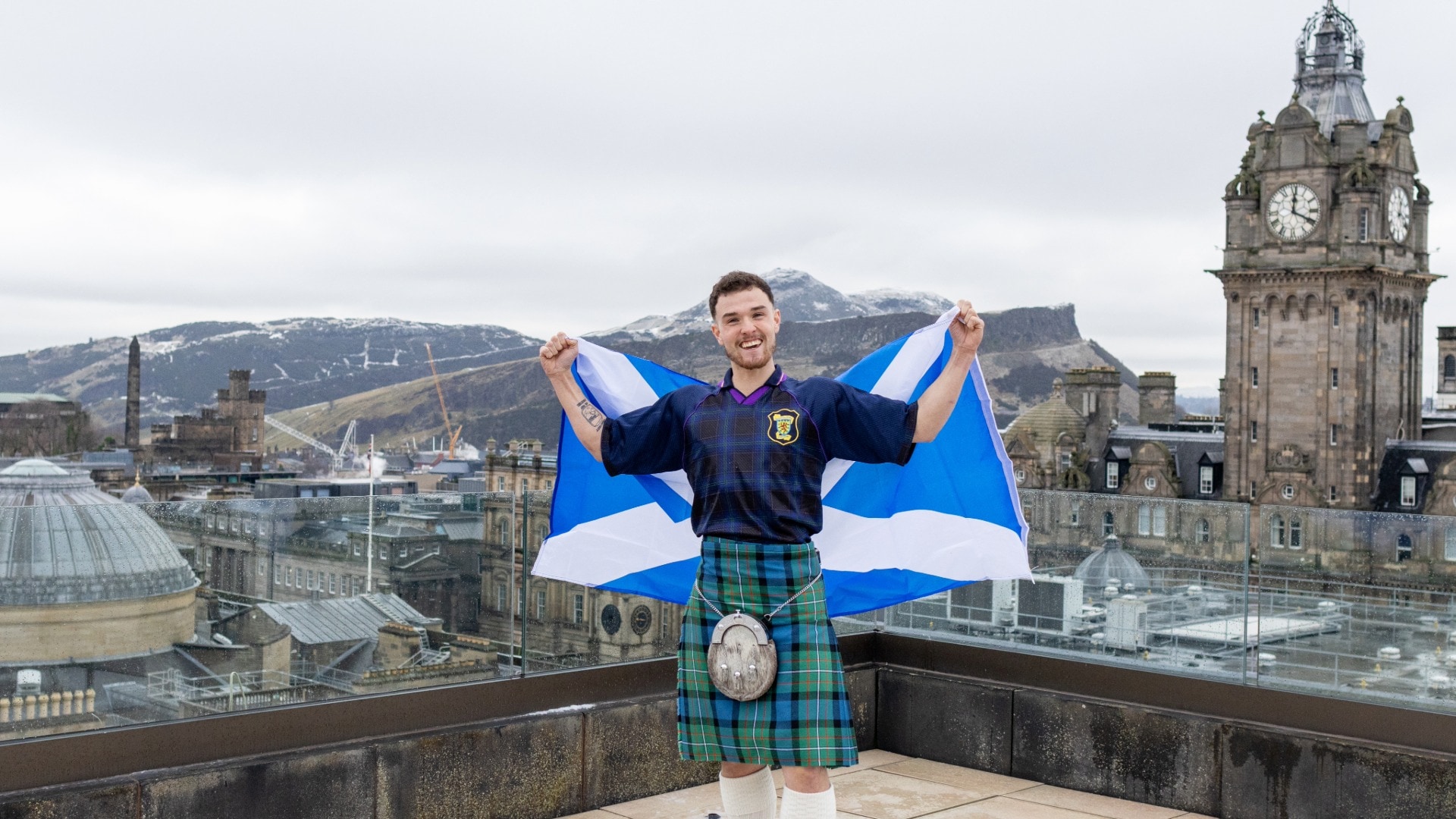 Craig Ferguson is to walk thousands of miles in the summer.