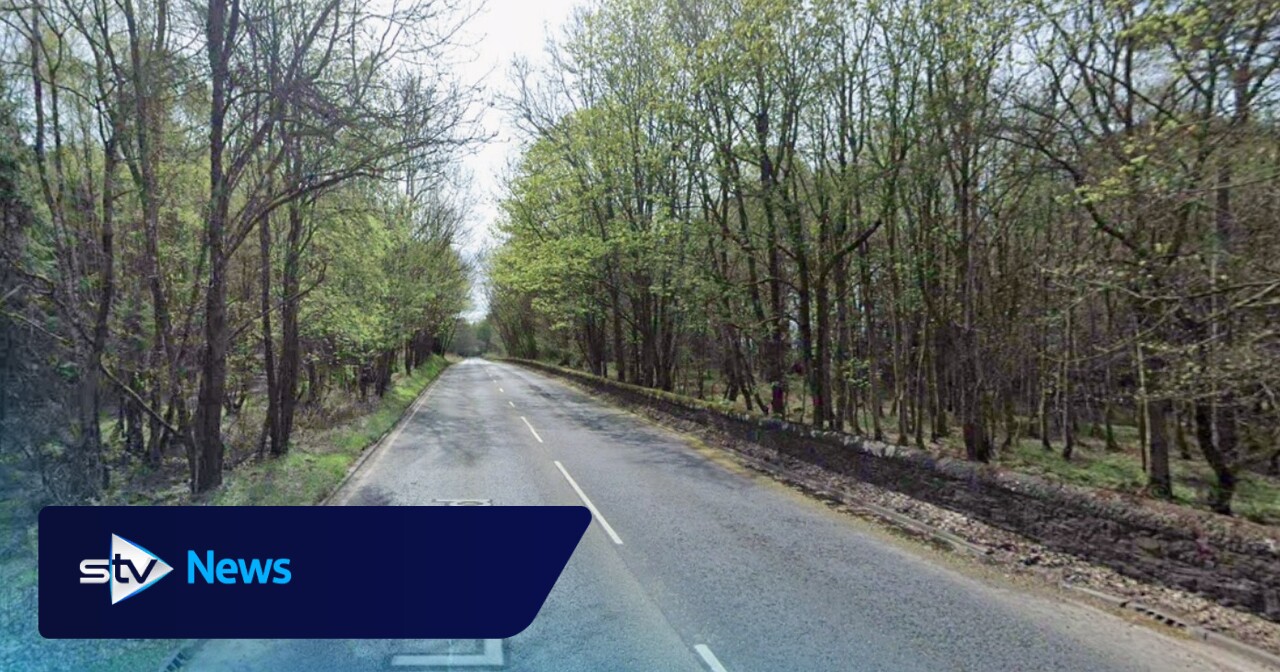 Two children among four in hospital following two-vehicle crash | STV News