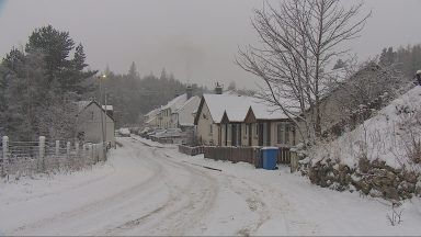 Snow and ice expected to bring travel disruption ahead of amber weather warning