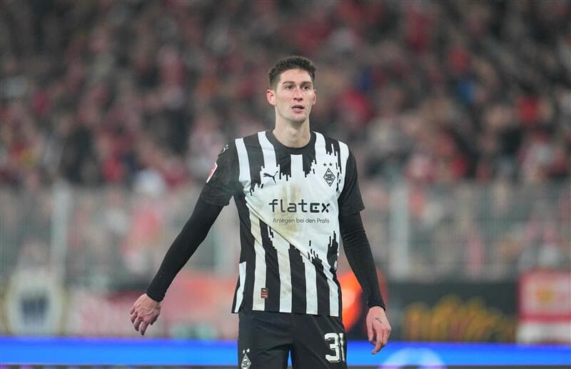 Celtic sign striker Tomas Cvancara on loan from Borussia Monchengladbach with option to buy 