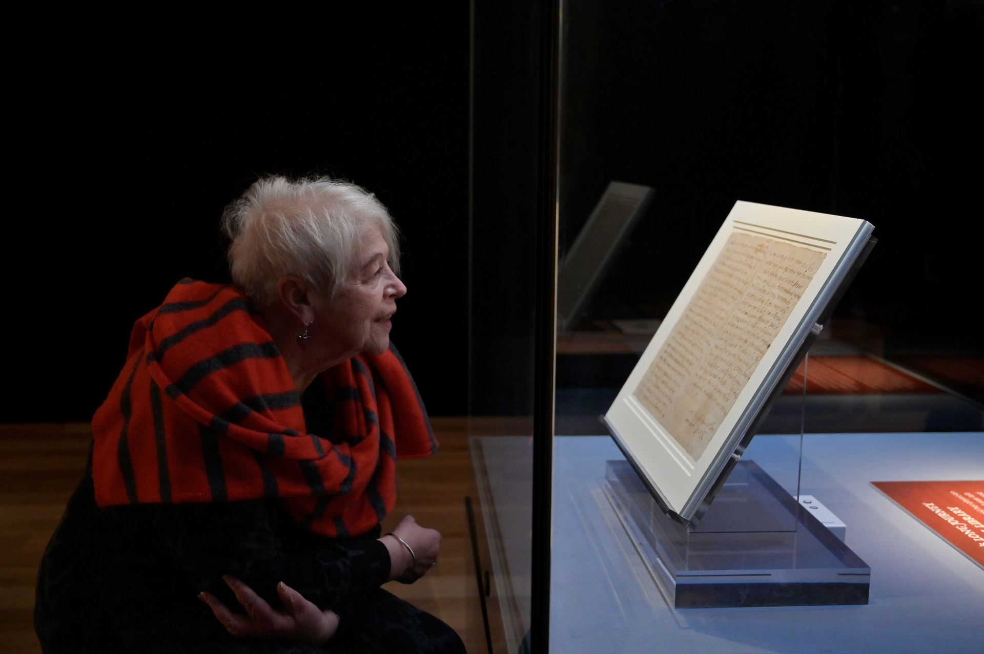 Scottish literary icon Liz Lochead reads the last letter ever written by Mary, Queen of Scots, now on display at Perth Museum.