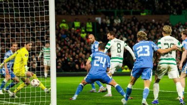 Celtic sweep past Utrecht to reach Europa League knockout stages