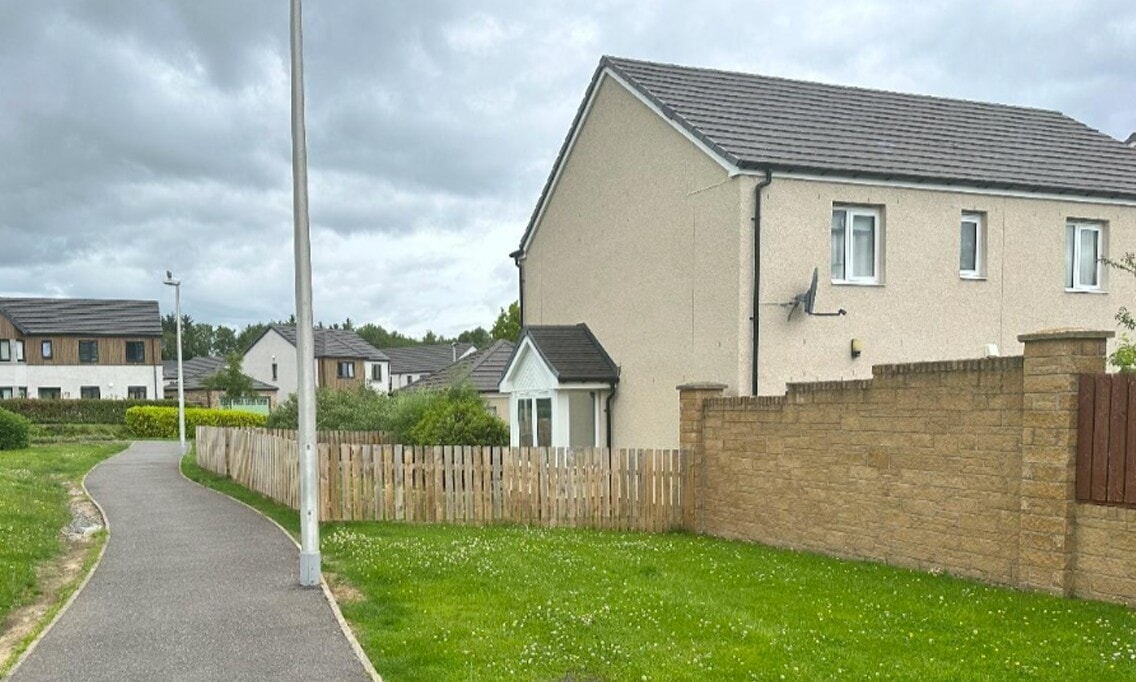 Aberdeenshire Council orders family to tear down fence and restore public ground taken without permission