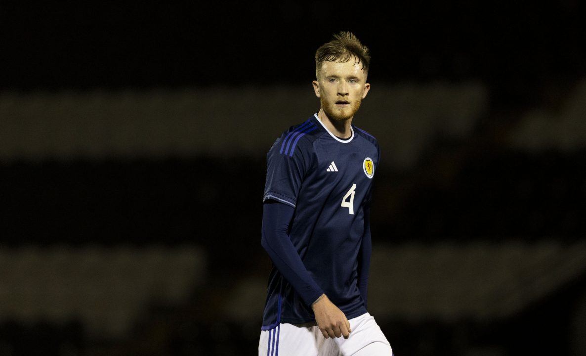 Aberdeen sign defender Liam Morrison on loan from QPR