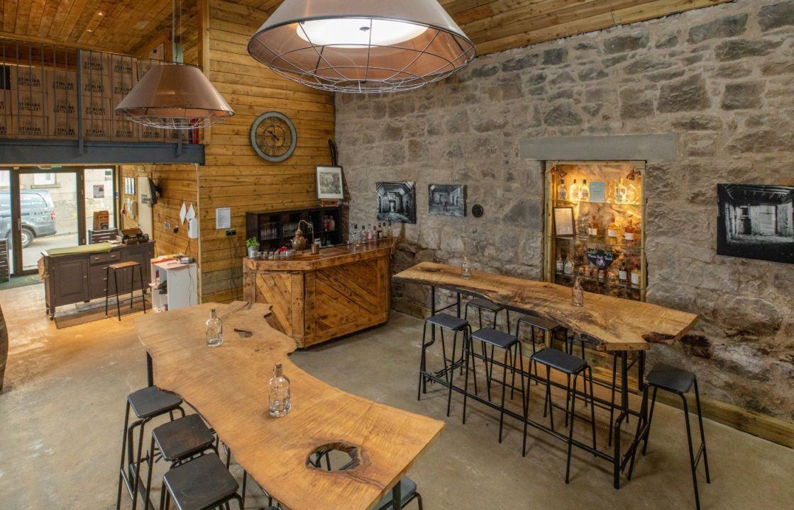 Stirling distillery works with Ediburgh university to test if whisky can be stored in aluminium bottle