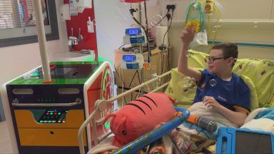 Royal Hospital for Children: ‘Mobile disco’ transforms children’s hospital wards into pop-up dance parties