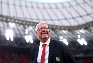 Derek McInnes leaning on Sir Alex Ferguson as Hearts chase historic title glory