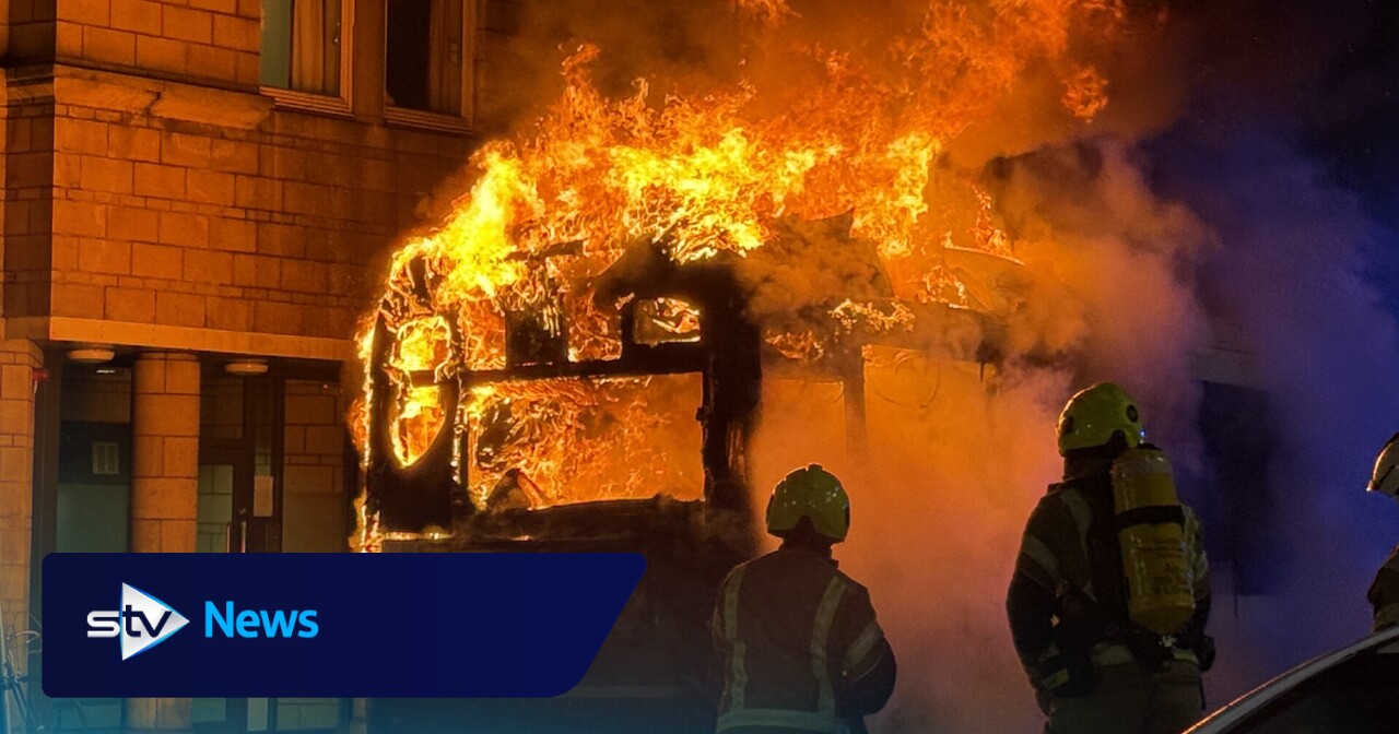 Bus bursts into flames as street closed down in Edinburgh City Centre ...